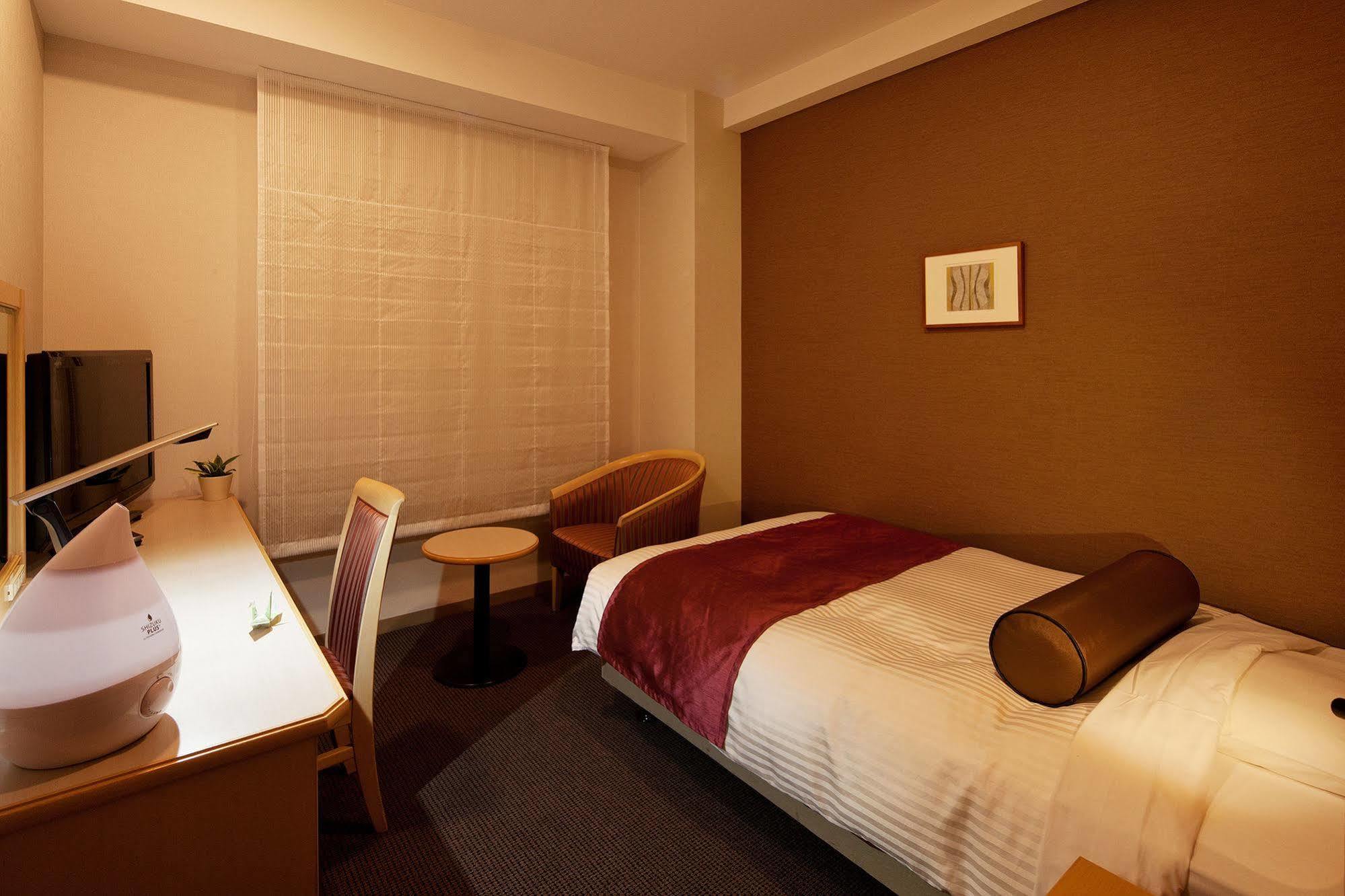 Ueda Tokyu REI Hotel Bagian luar foto